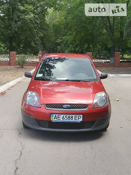 Хетчбек Ford Fiesta 2006 в Дніпрі