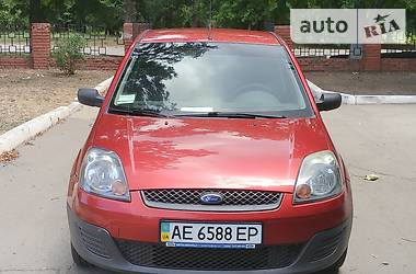 Хетчбек Ford Fiesta 2006 в Дніпрі