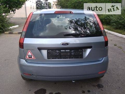 Хэтчбек Ford Fiesta 2004 в Алчевске