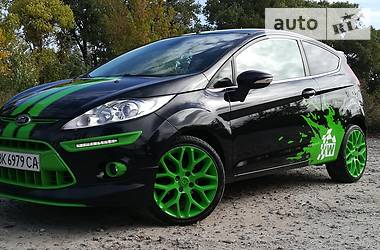 Купе Ford Fiesta 2011 в Ровно