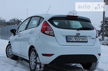 Хэтчбек Ford Fiesta 2015 в Дрогобыче