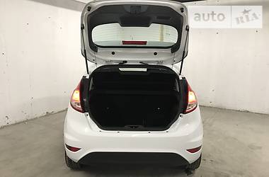 Хэтчбек Ford Fiesta 2016 в 