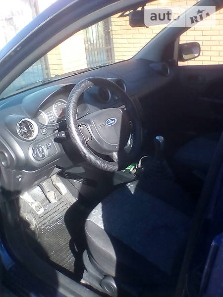Хэтчбек Ford Fiesta 2005 в Киеве