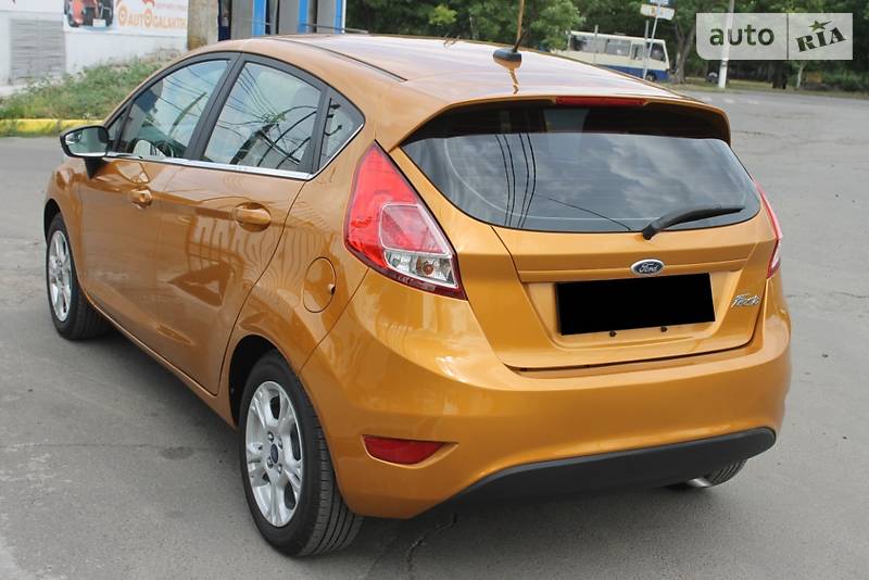 Хетчбек Ford Fiesta 2015 в Миколаєві
