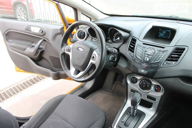 Хетчбек Ford Fiesta 2015 в Миколаєві