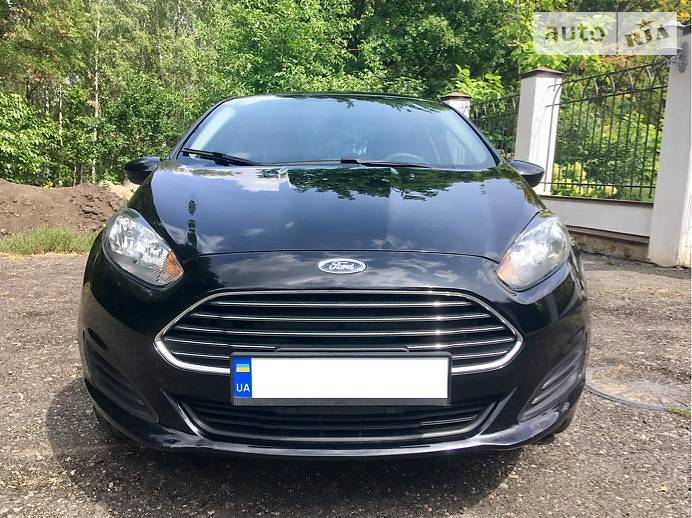 Седан Ford Fiesta 2016 в Сумах