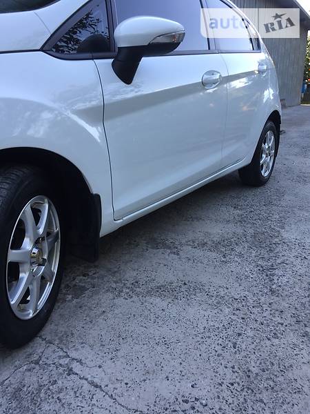 Хетчбек Ford Fiesta 2011 в Дніпрі