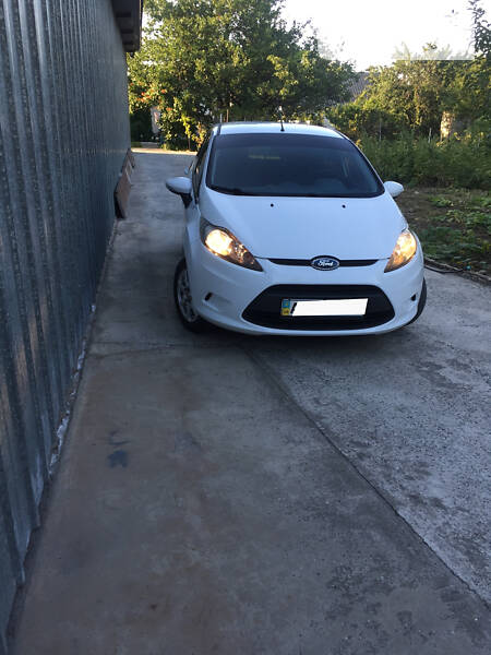 Хетчбек Ford Fiesta 2011 в Дніпрі