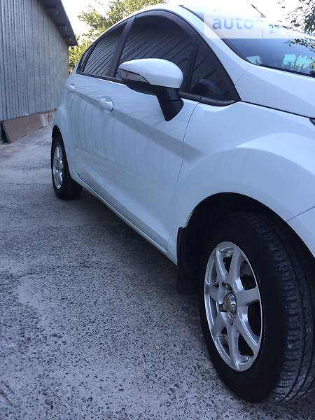 Хетчбек Ford Fiesta 2011 в Дніпрі