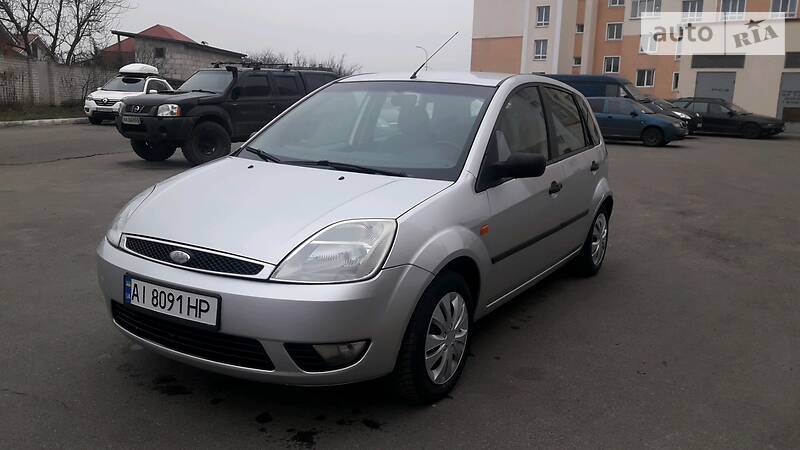 Хэтчбек Ford Fiesta 2003 в Киеве