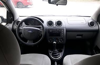 Хэтчбек Ford Fiesta 2003 в Киеве