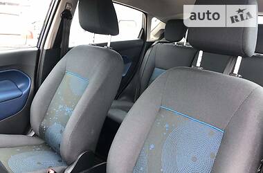 Хэтчбек Ford Fiesta 2009 в 