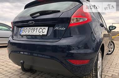 Хэтчбек Ford Fiesta 2009 в 