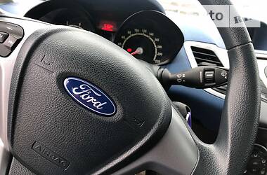 Хэтчбек Ford Fiesta 2009 в 