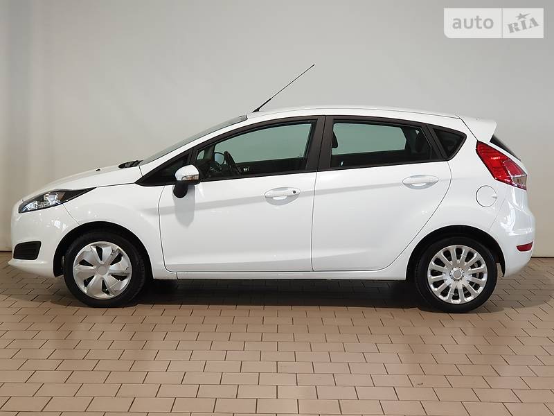 Хетчбек Ford Fiesta 2017 в Києві