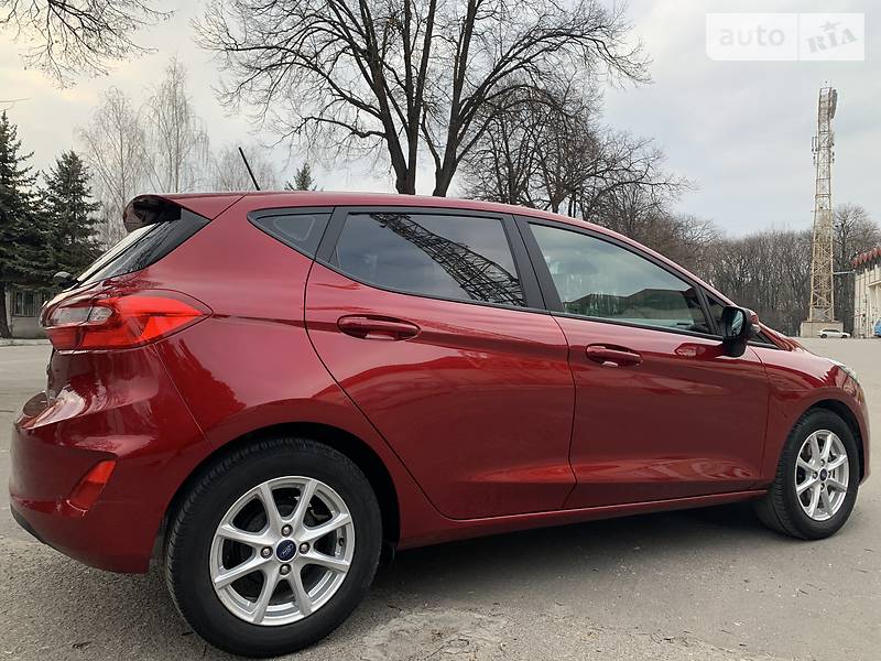 Хетчбек Ford Fiesta 2017 в Тернополі