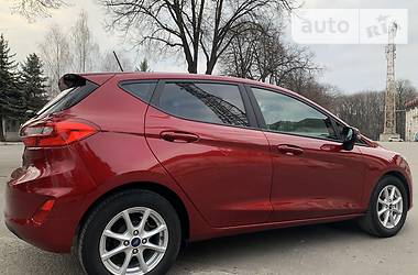 Хетчбек Ford Fiesta 2017 в 