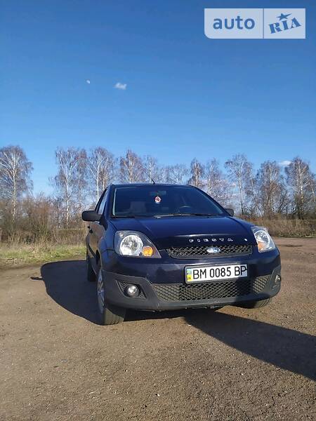 Хэтчбек Ford Fiesta 2006 в 