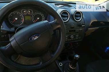 Хэтчбек Ford Fiesta 2006 в 