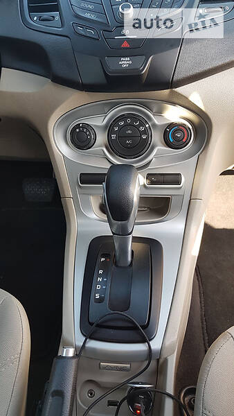Седан Ford Fiesta 2017 в Львові