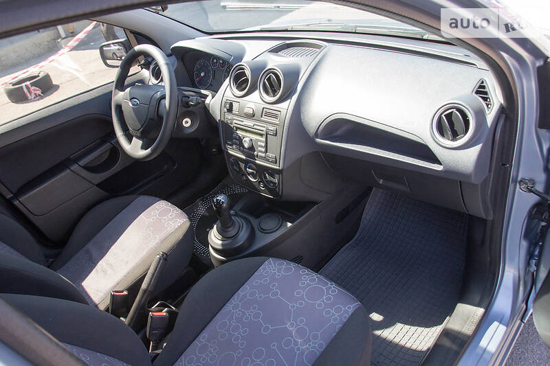 Хетчбек Ford Fiesta 2006 в Запоріжжі фото 21 Хетчбек Ford Fiesta 2006 в Запоріжжі