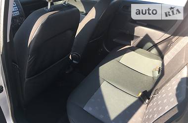 Хетчбек Ford Fiesta 2004 в 