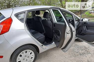 Хетчбек Ford Fiesta 2016 в 
