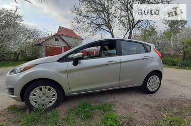 Хетчбек Ford Fiesta 2016 в 