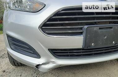Хетчбек Ford Fiesta 2016 в 