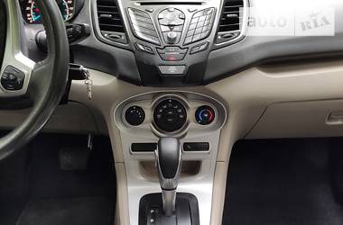 Седан Ford Fiesta 2016 в 