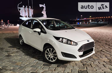 Седан Ford Fiesta 2016 в 