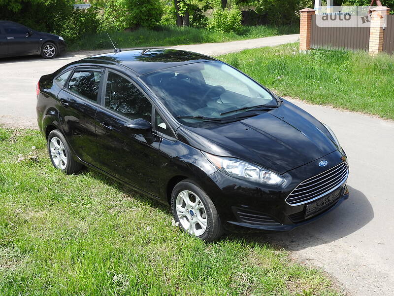 Седан Ford Fiesta 2016 в 