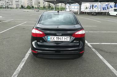 Седан Ford Fiesta 2016 в Києві