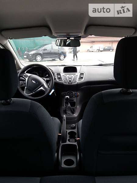 Хэтчбек Ford Fiesta 2015 в Бродах