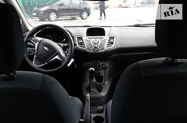 Хэтчбек Ford Fiesta 2015 в Бродах