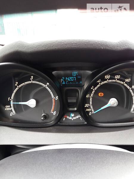 Хэтчбек Ford Fiesta 2015 в Бродах