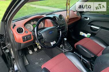 Купе Ford Fiesta 2007 в 