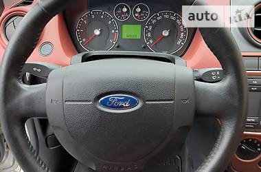 Хэтчбек Ford Fiesta 2008 в 