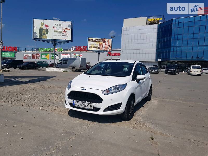 Хэтчбек Ford Fiesta 2016 в Черновцах