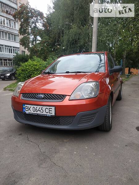 Хэтчбек Ford Fiesta 2006 в Ровно фото Хэтчбек Ford Fiesta 2006 в Ровно