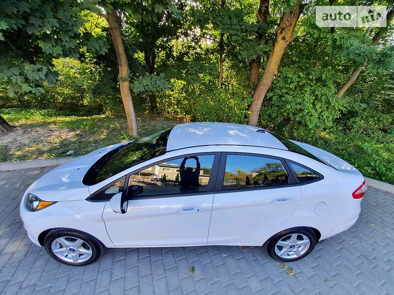 Седан Ford Fiesta 2019 в Львові
