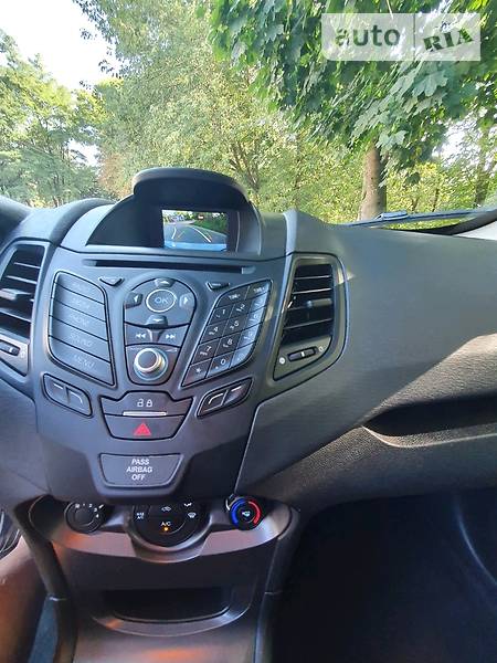 Седан Ford Fiesta 2019 в Львові