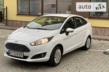 Седан Ford Fiesta 2014 в Івано-Франківську