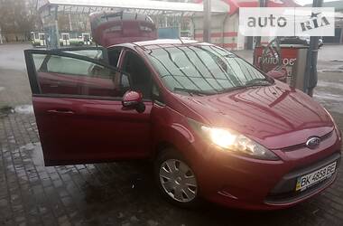 Хэтчбек Ford Fiesta 2011 в Ровно