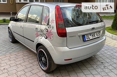 Хэтчбек Ford Fiesta 2005 в Львове