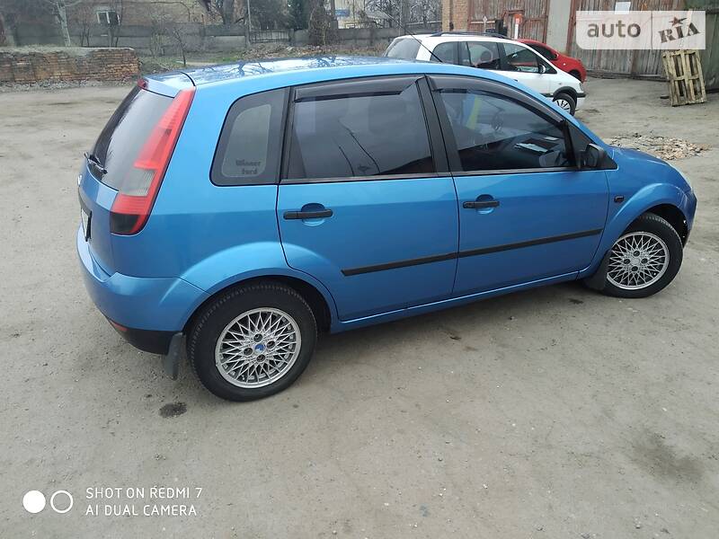 Хэтчбек Ford Fiesta 2004 в Переяславе