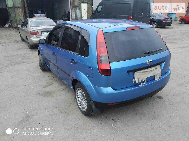 Хэтчбек Ford Fiesta 2004 в Переяславе
