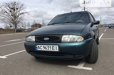 Хэтчбек Ford Fiesta 1996 в 