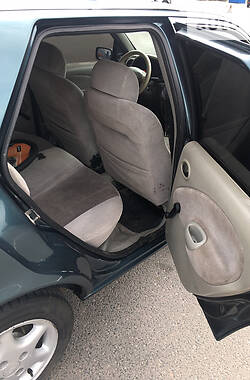 Хэтчбек Ford Fiesta 1996 в 
