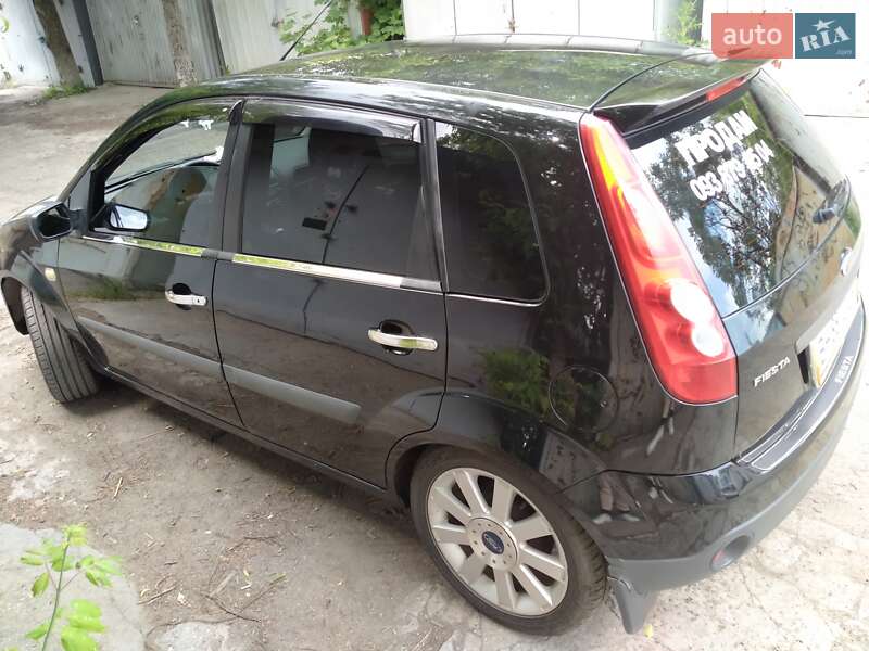 Хэтчбек Ford Fiesta 2006 в Одессе